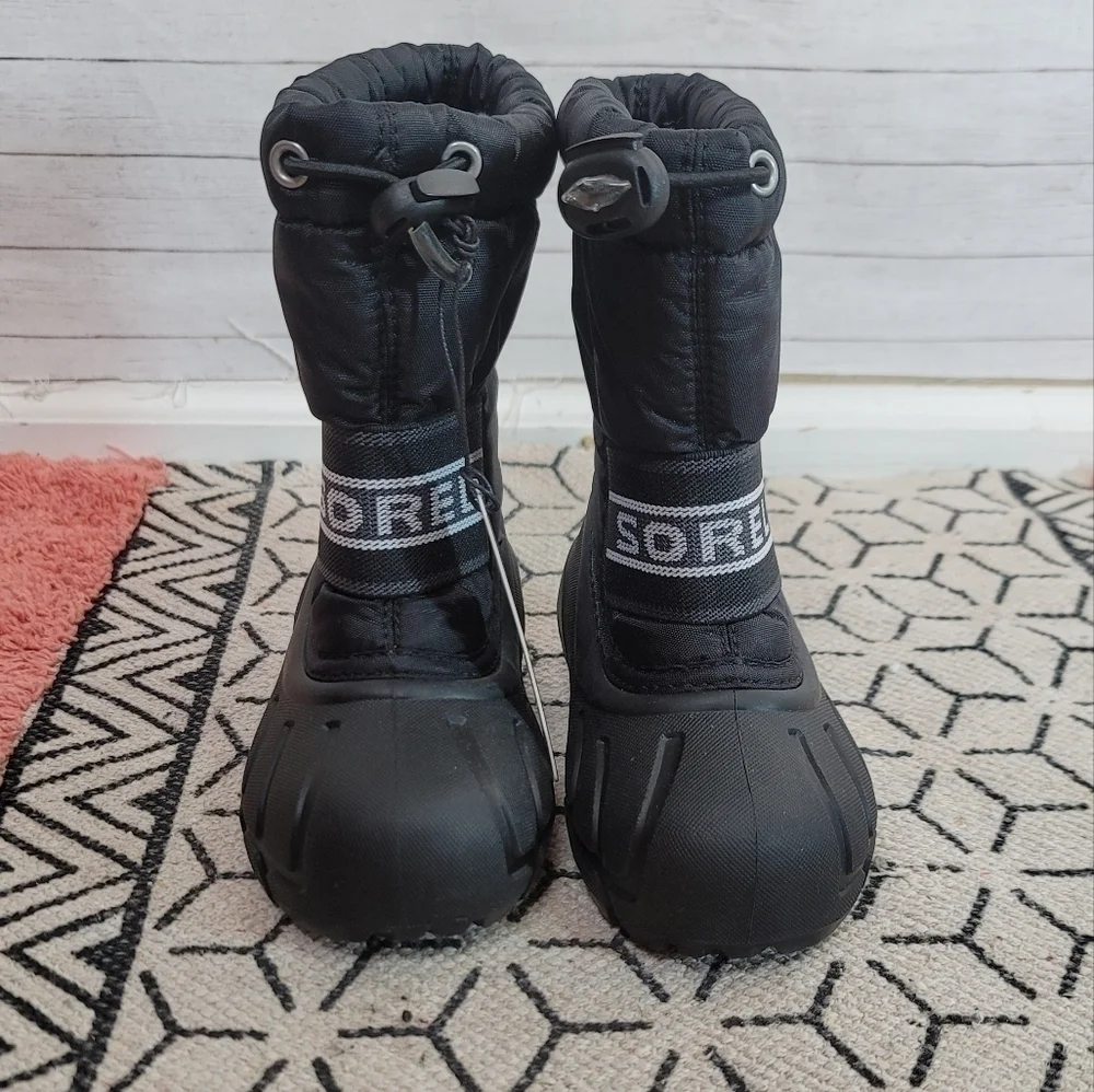 Sorel Kid's Cub Insulated Snow Boot in Black, sz 8